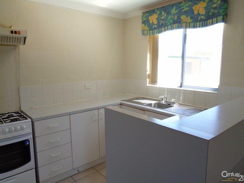 7/9 Kent Street, Rockingham WA 6168