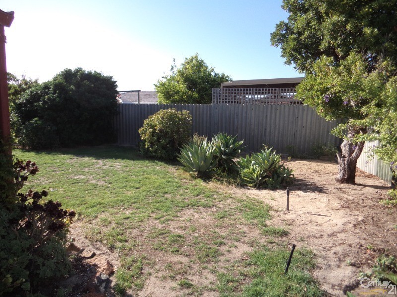 10 Urchin Mews, Waikiki WA 6169