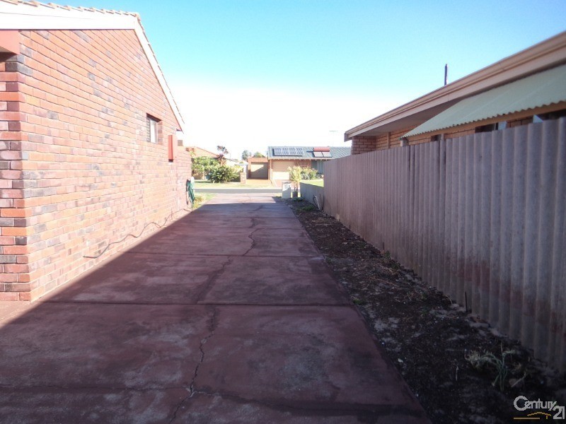 10 Urchin Mews, Waikiki WA 6169