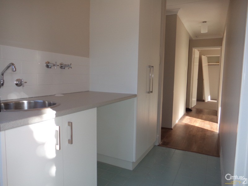 44 Cumberland Way, Waikiki WA 6169