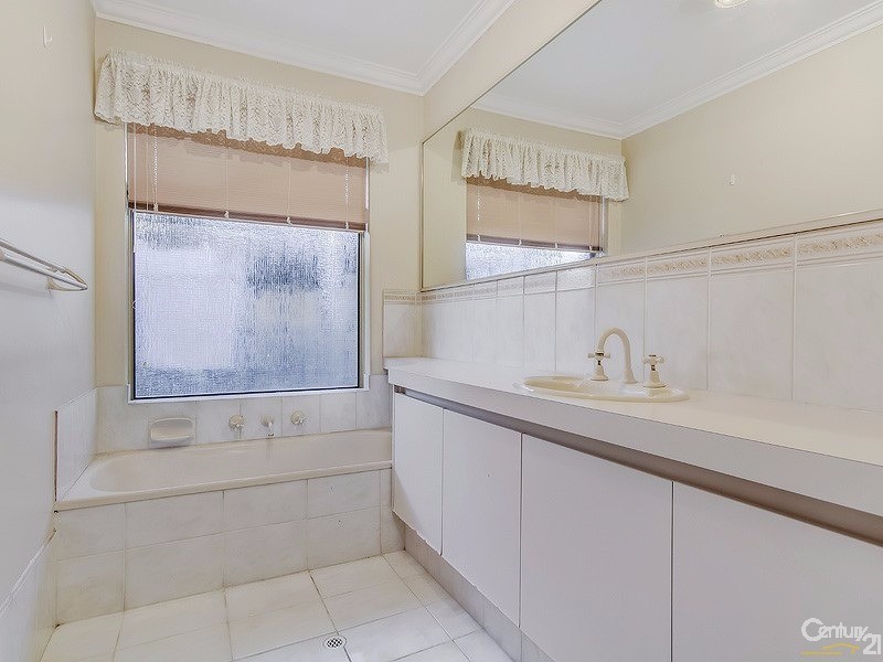 9  Daley Court, Rockingham WA 6168