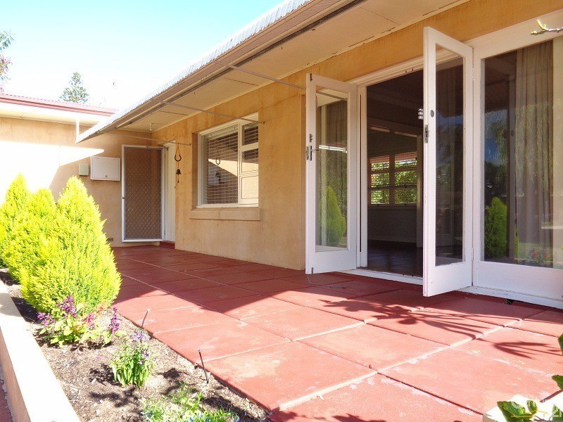 128  Kent Street, Rockingham WA 6168