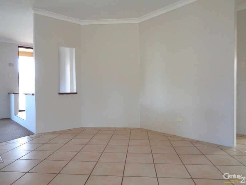 100 The Avenue, Warnbro WA 6169