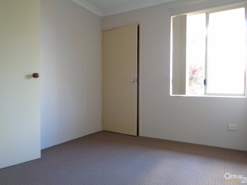 100 The Avenue, Warnbro WA 6169
