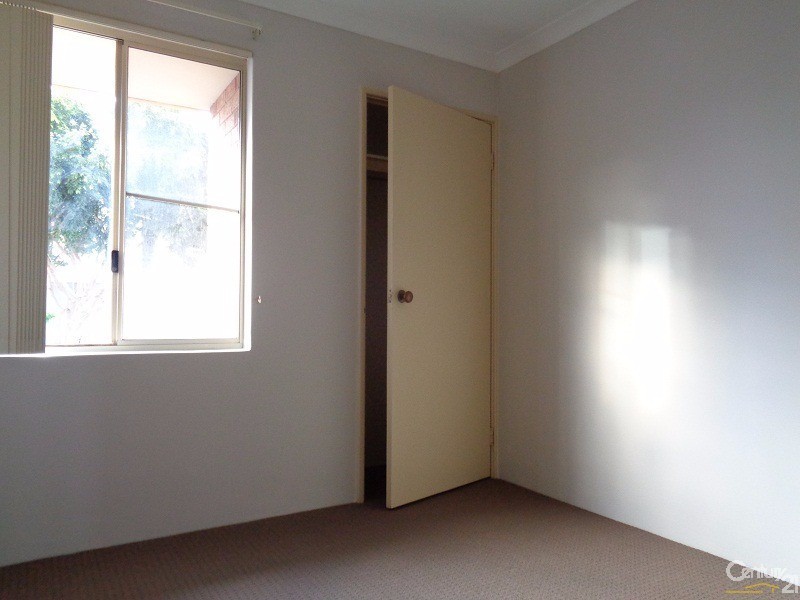 100 The Avenue, Warnbro WA 6169