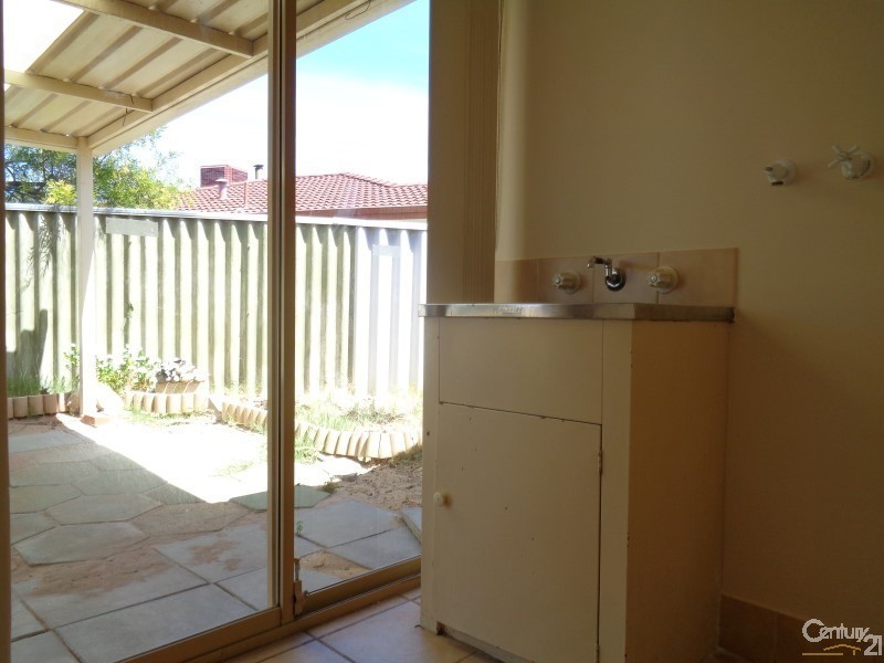 8  Fox Close, Waikiki WA 6169