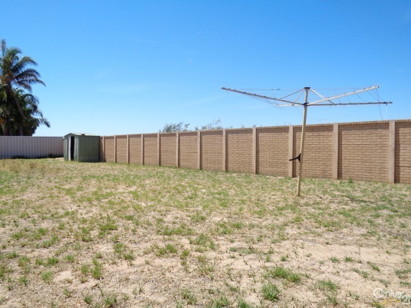 8  Fox Close, Waikiki WA 6169