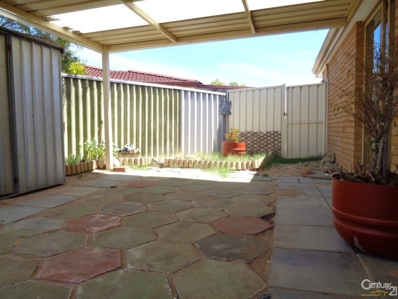 8  Fox Close, Waikiki WA 6169