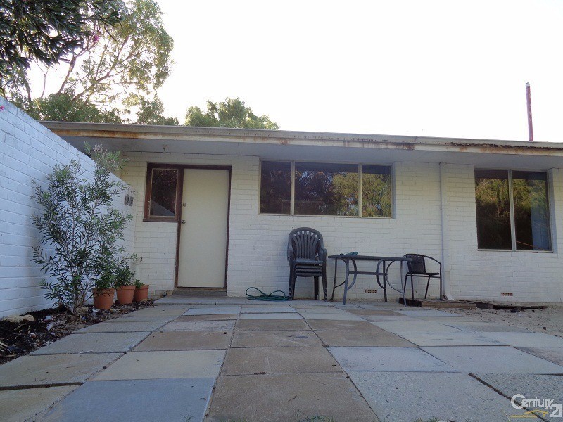 102A Gloucester Crescent, Shoalwater WA 6169