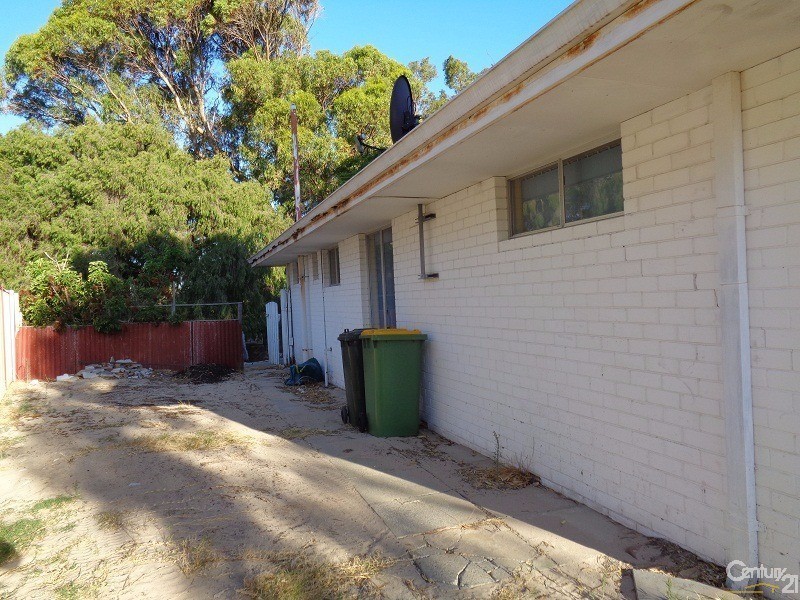 102A Gloucester Crescent, Shoalwater WA 6169