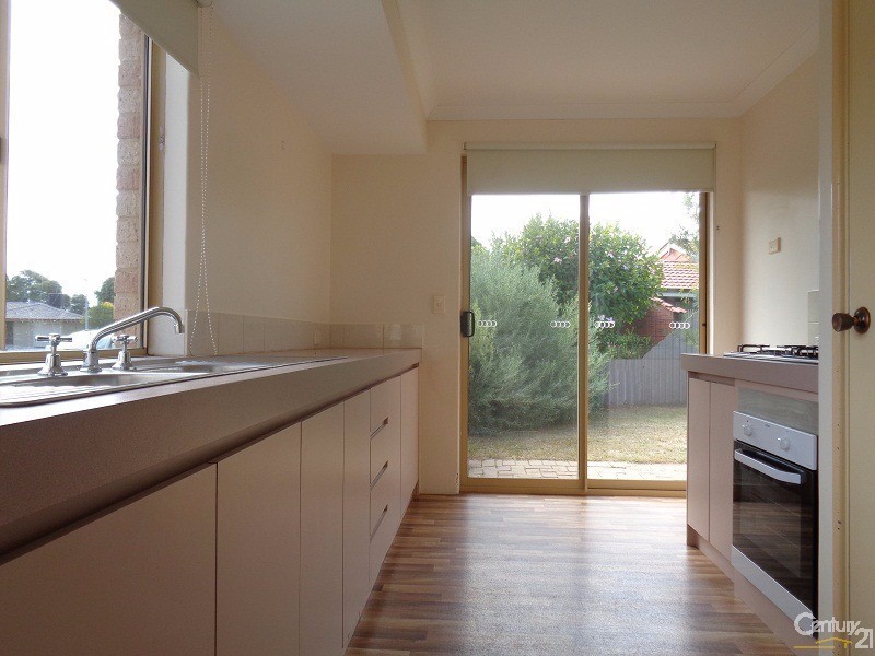 2 Neptune Place, Waikiki WA 6169