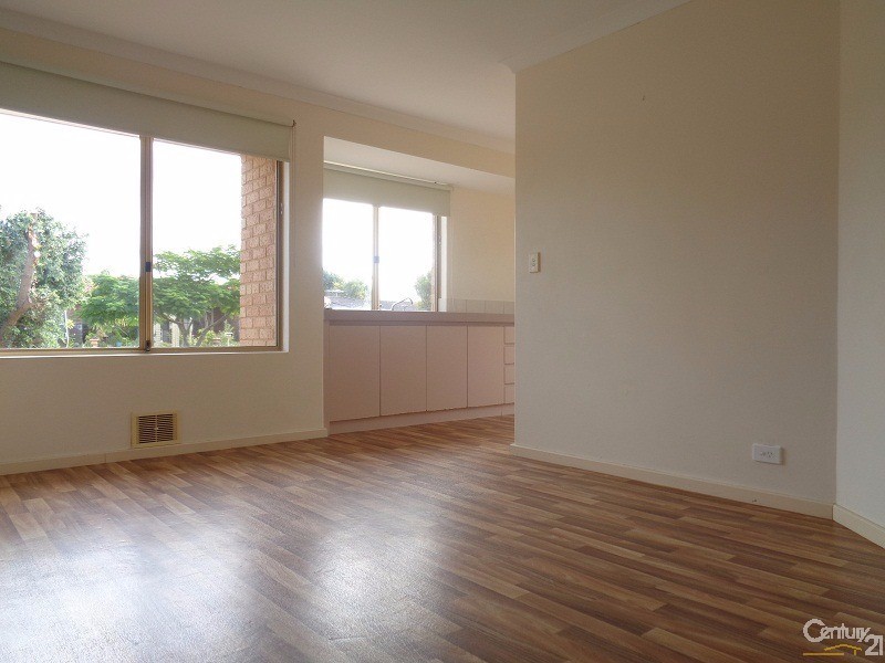 2 Neptune Place, Waikiki WA 6169