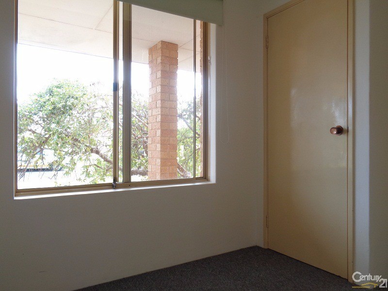 2 Neptune Place, Waikiki WA 6169