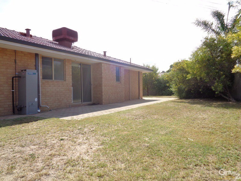 2 Neptune Place, Waikiki WA 6169