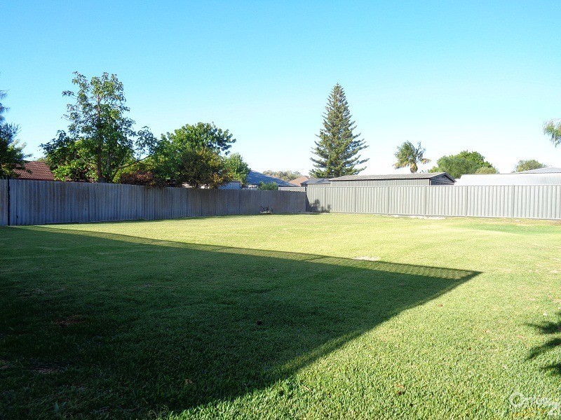 6  Vickery Street, Rockingham WA 6168