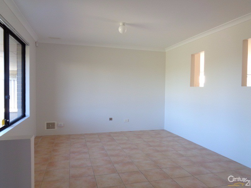 35 Benbecula Loop, Port Kennedy WA 6172