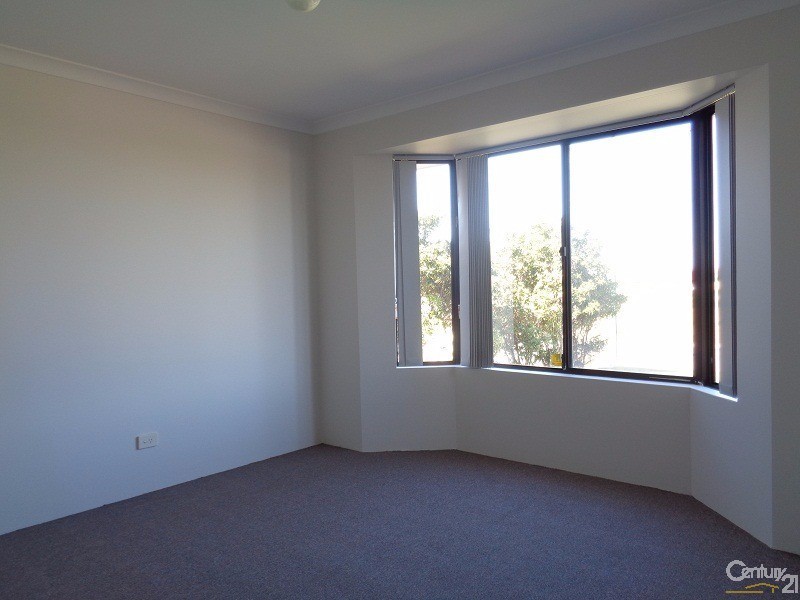 35 Benbecula Loop, Port Kennedy WA 6172