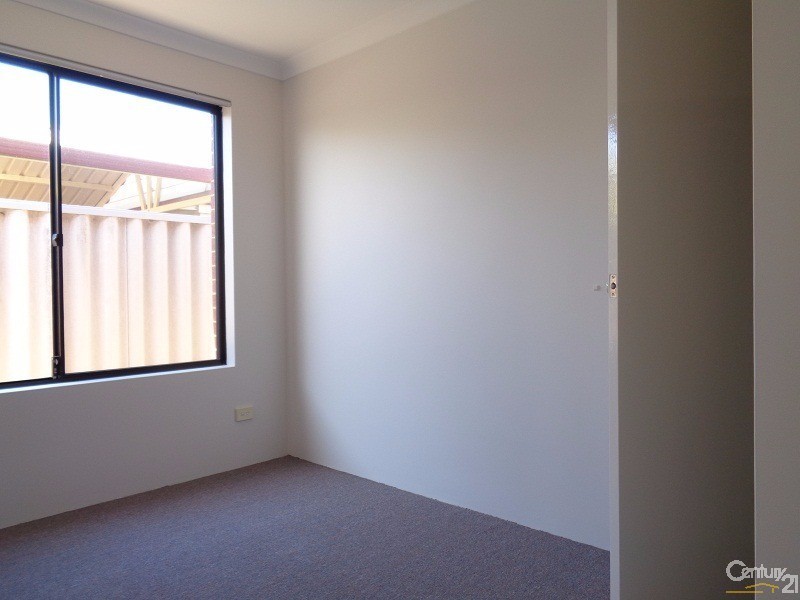 35 Benbecula Loop, Port Kennedy WA 6172