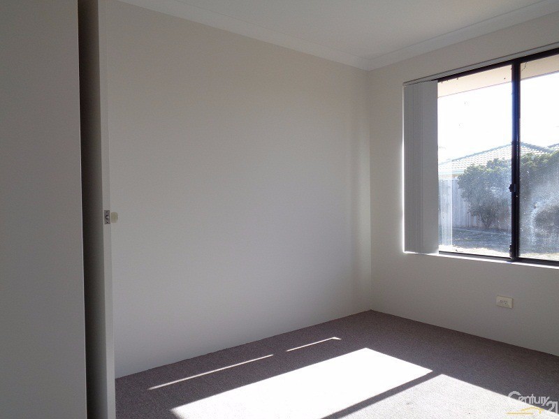 35 Benbecula Loop, Port Kennedy WA 6172