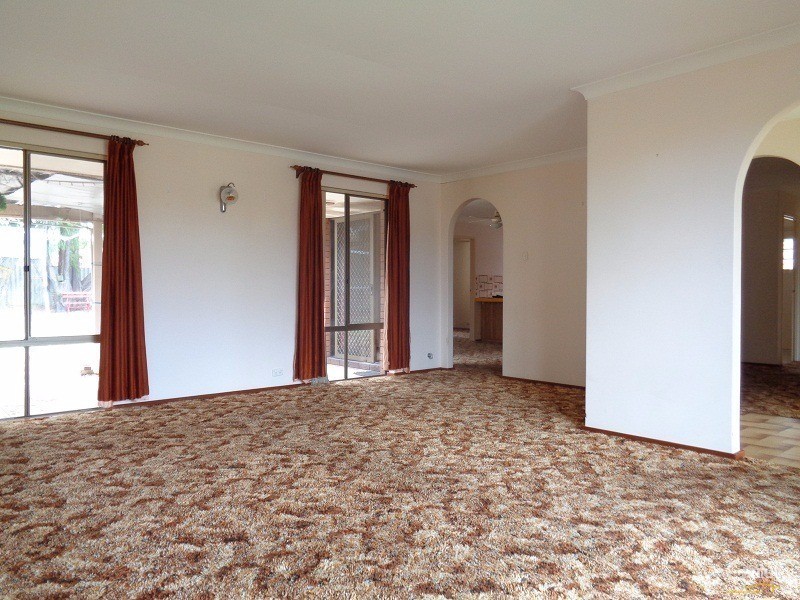 27 Seabrooke Avenue, Rockingham WA 6168