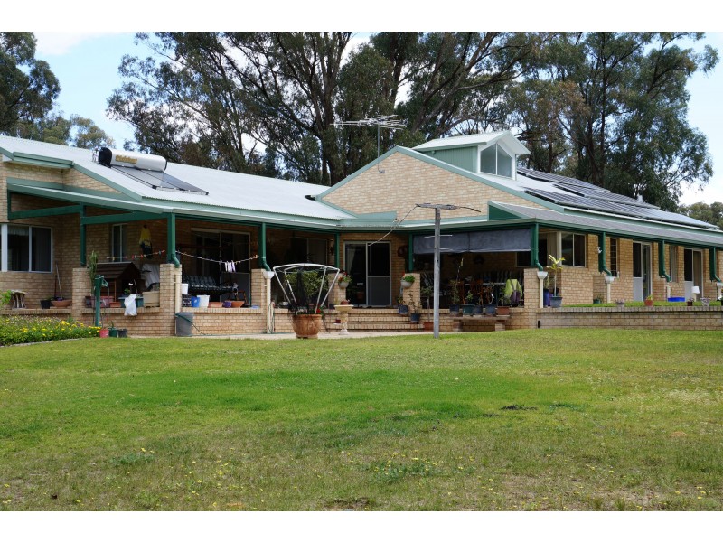 380 Amarillo Drive, Karnup WA 6176