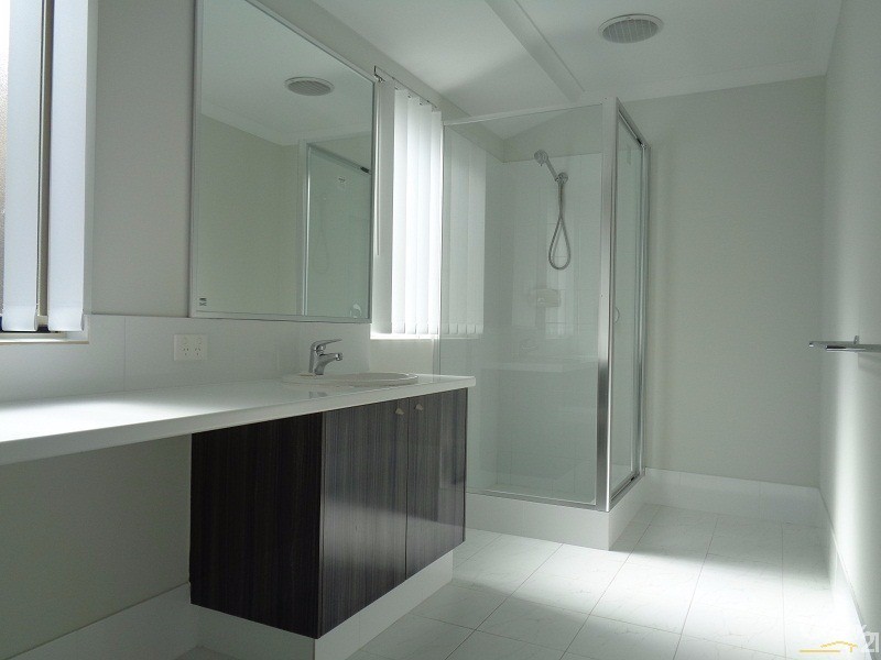 63 Bottlenose Circuit, Waikiki WA 6169