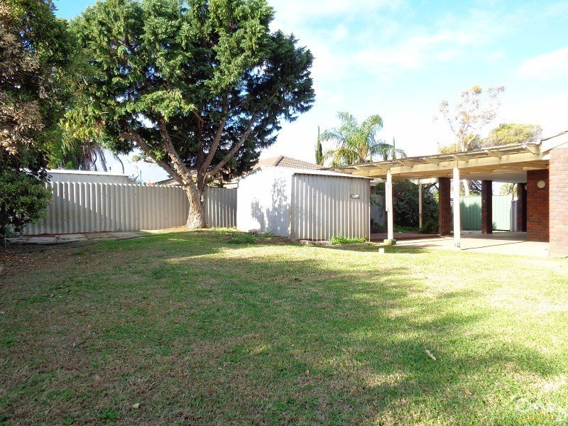 13 Millgrove Avenue, Cooloongup WA 6168