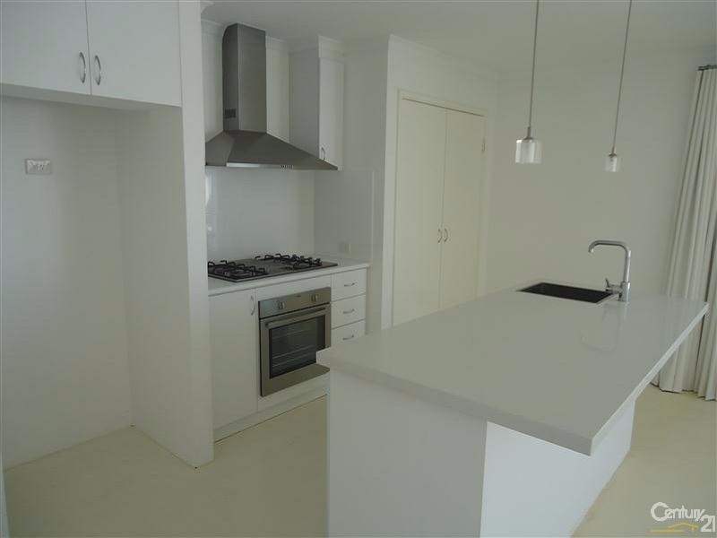 2 Valheru Avenue, Rockingham WA 6168