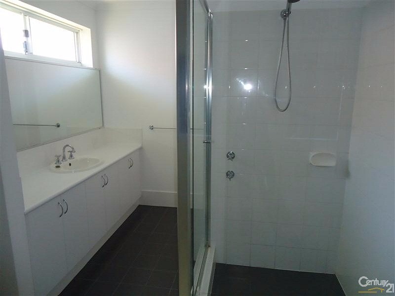 2 Valheru Avenue, Rockingham WA 6168