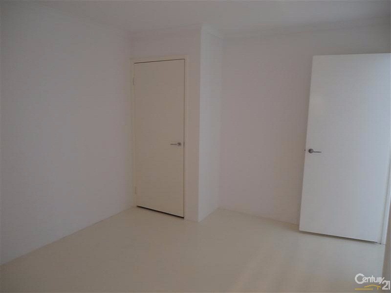 2 Valheru Avenue, Rockingham WA 6168