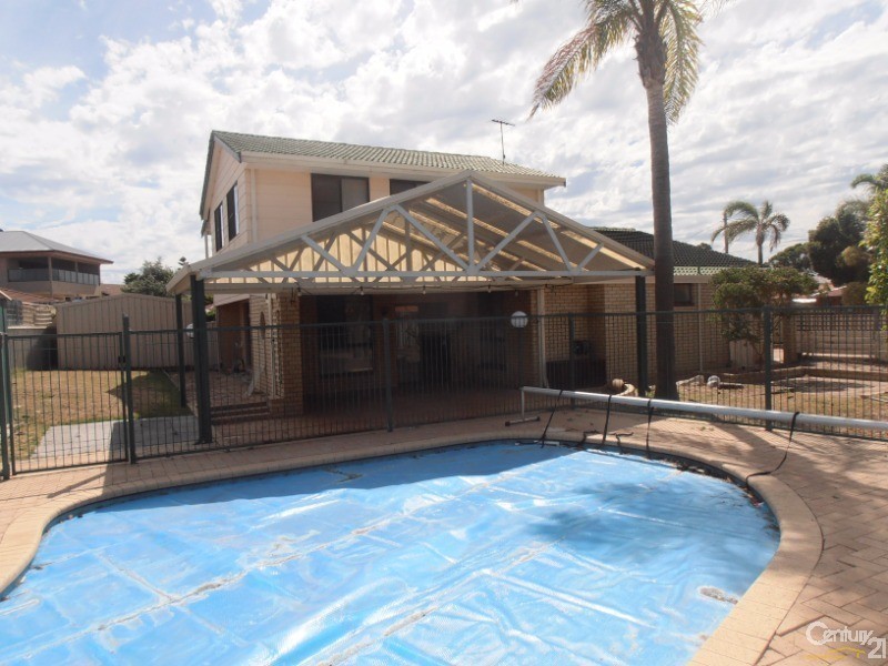 16 Ernest Street, Safety Bay WA 6169