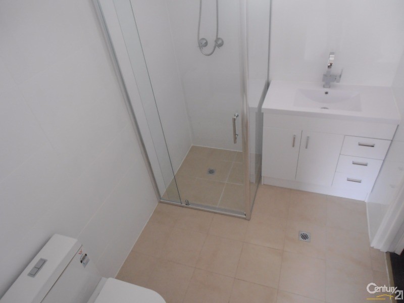 16 Ernest Street, Safety Bay WA 6169