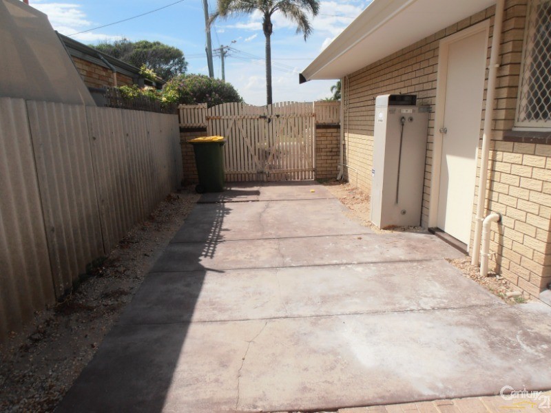 16 Ernest Street, Safety Bay WA 6169