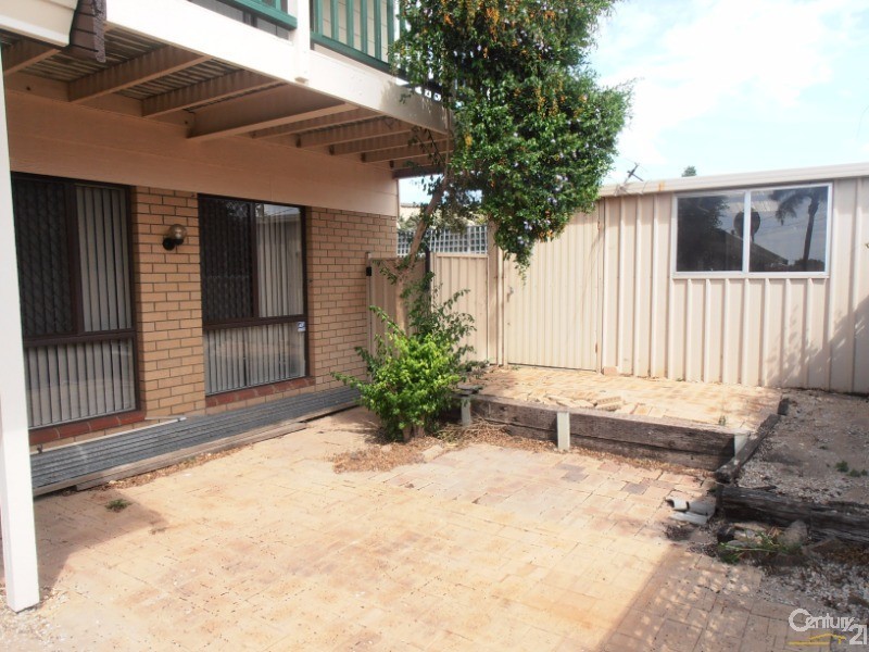 16 Ernest Street, Safety Bay WA 6169