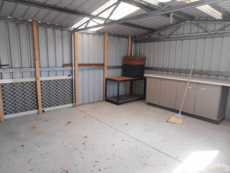 16 Ernest Street, Safety Bay WA 6169