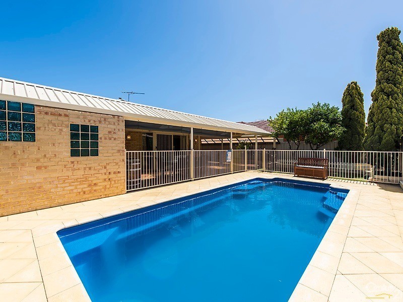 22 Mirror Cove, Waikiki WA 6169