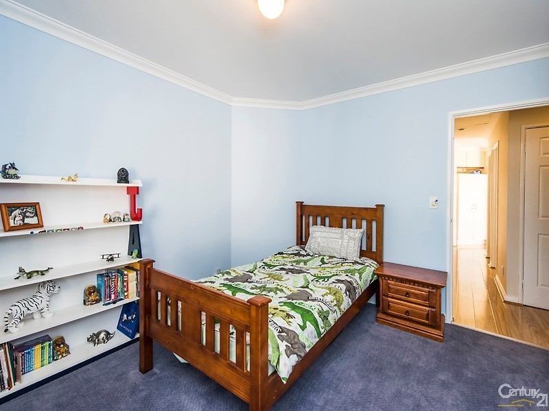 22 Mirror Cove, Waikiki WA 6169