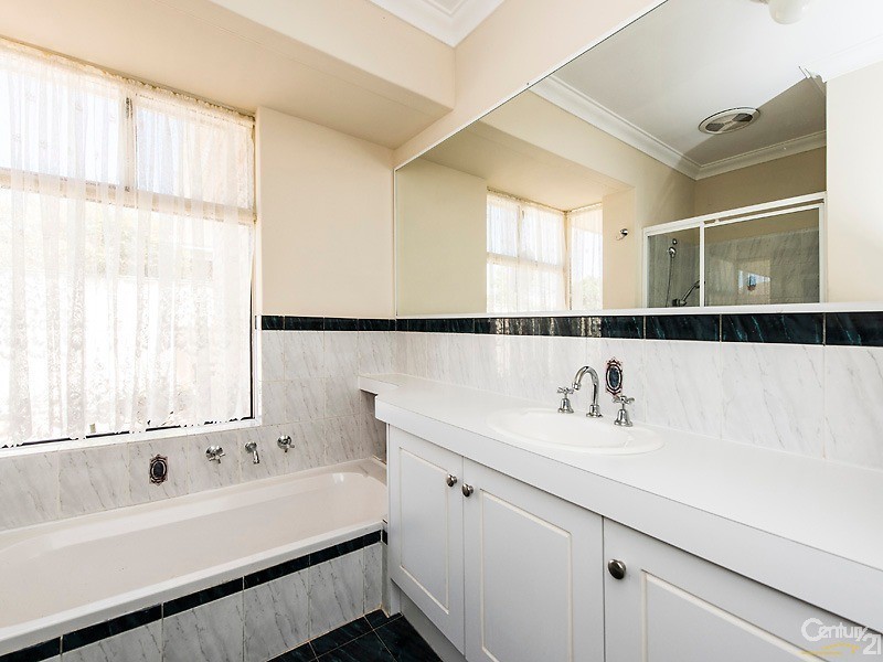 22 Mirror Cove, Waikiki WA 6169