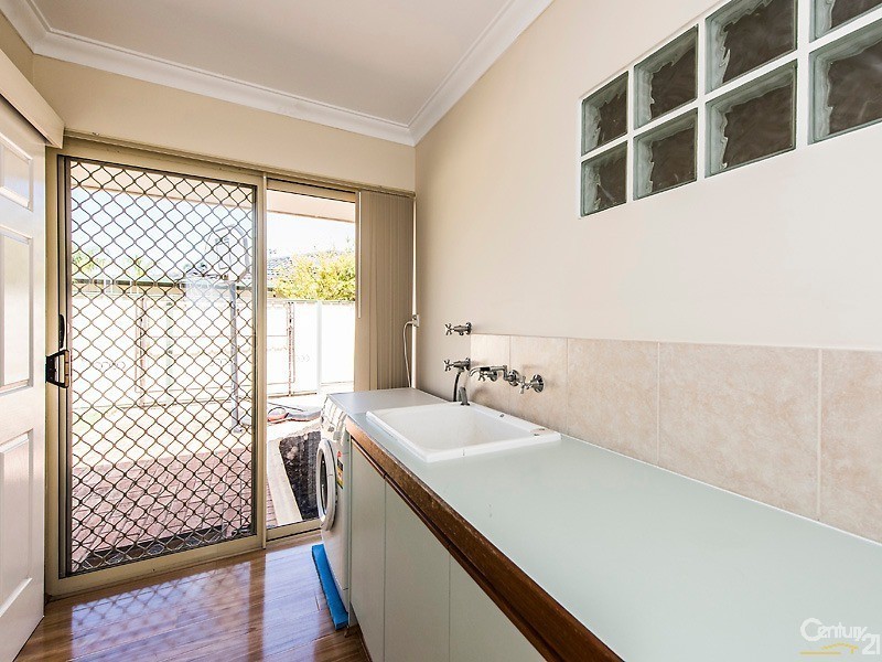 22 Mirror Cove, Waikiki WA 6169