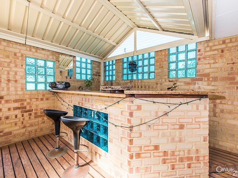 22 Mirror Cove, Waikiki WA 6169