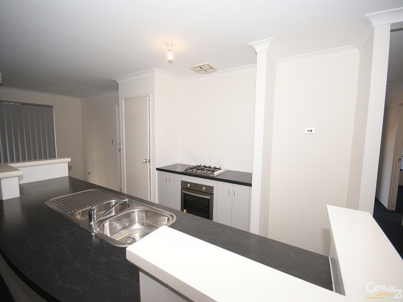 4 Highbridge Way, Leda WA 6170