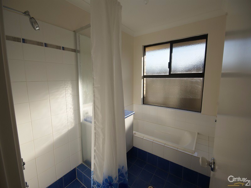 4 Highbridge Way, Leda WA 6170