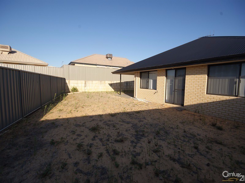 4 Highbridge Way, Leda WA 6170