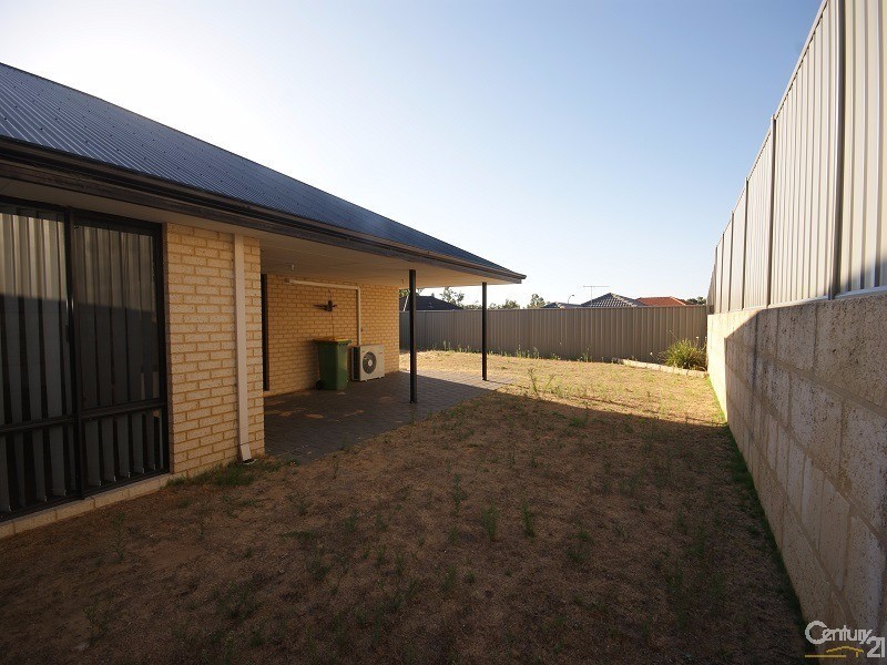 4 Highbridge Way, Leda WA 6170