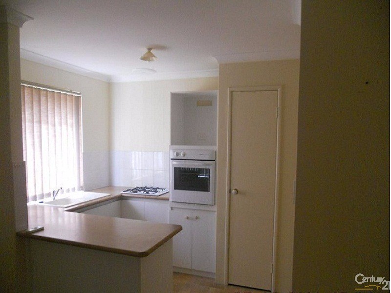 2/4 Marlo Place, Waikiki WA 6169