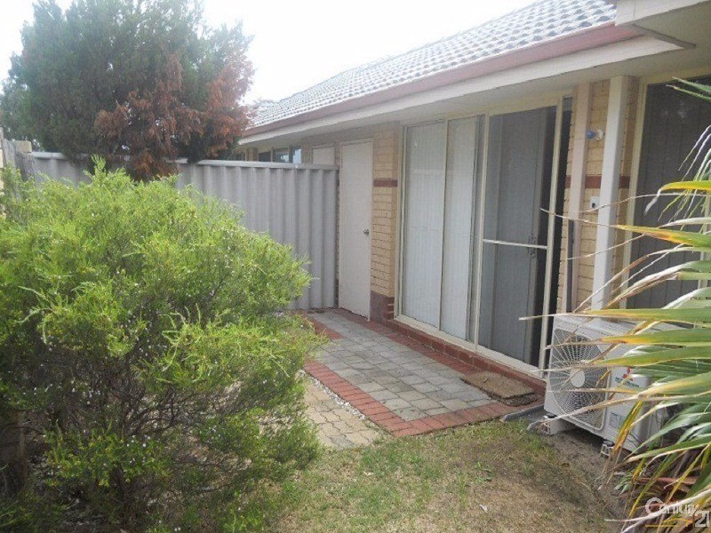 2/4 Marlo Place, Waikiki WA 6169