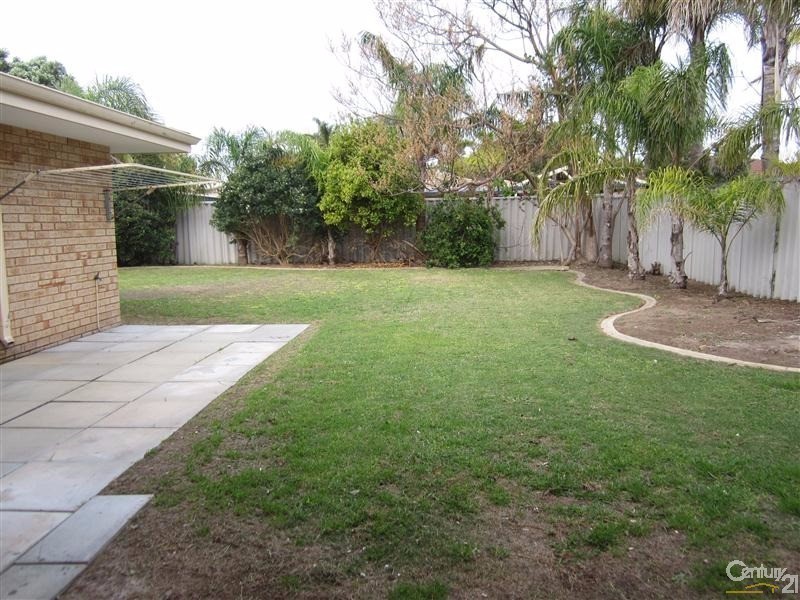 6 Brighton Close, Warnbro WA 6169