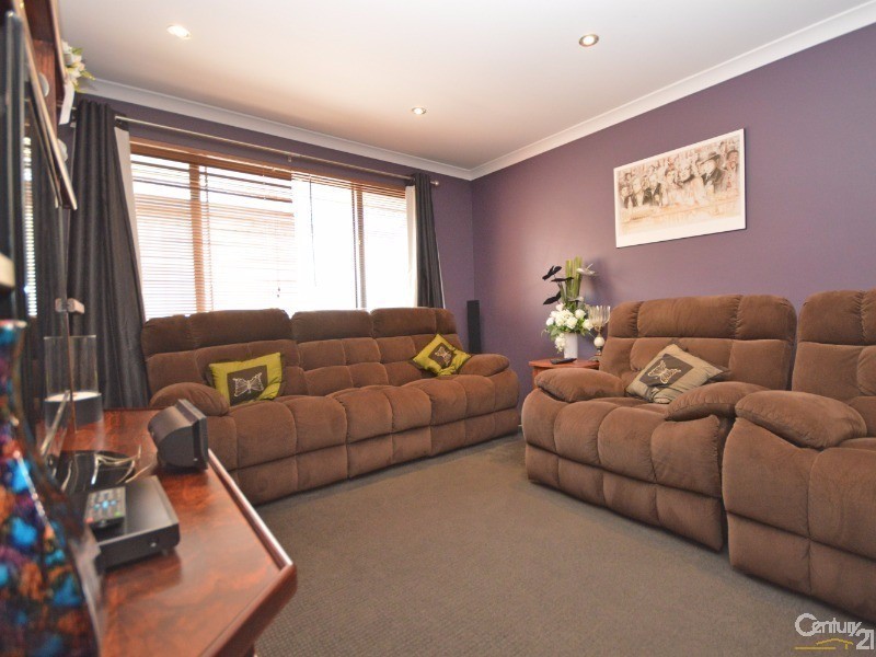 43 Stokesay Street, Orelia WA 6167