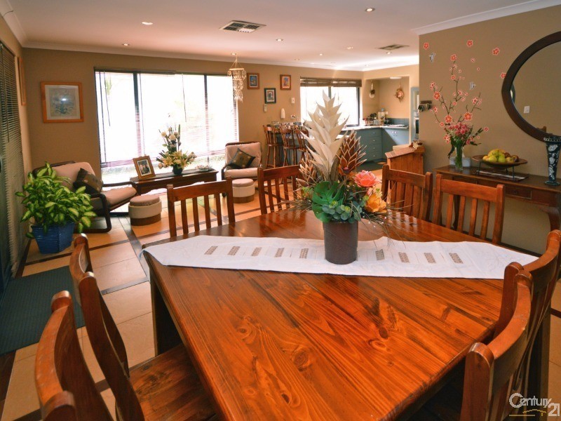 43 Stokesay Street, Orelia WA 6167