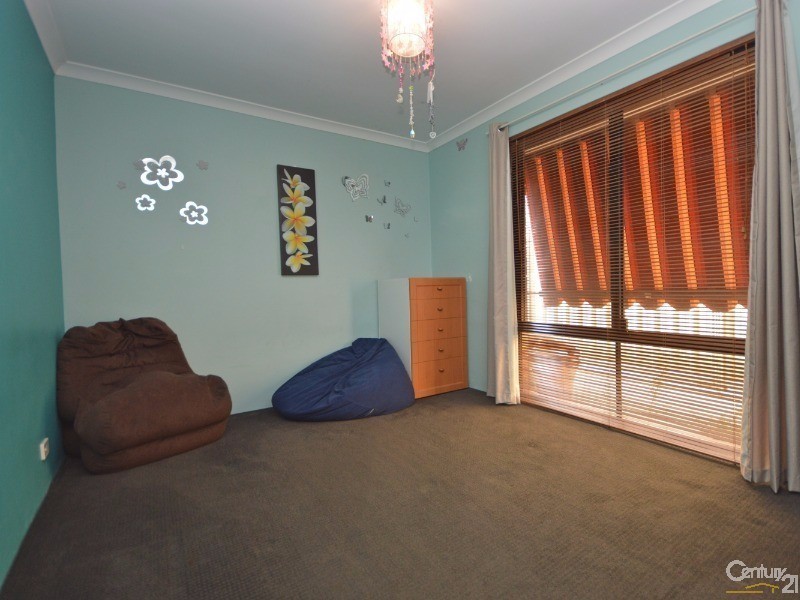 43 Stokesay Street, Orelia WA 6167